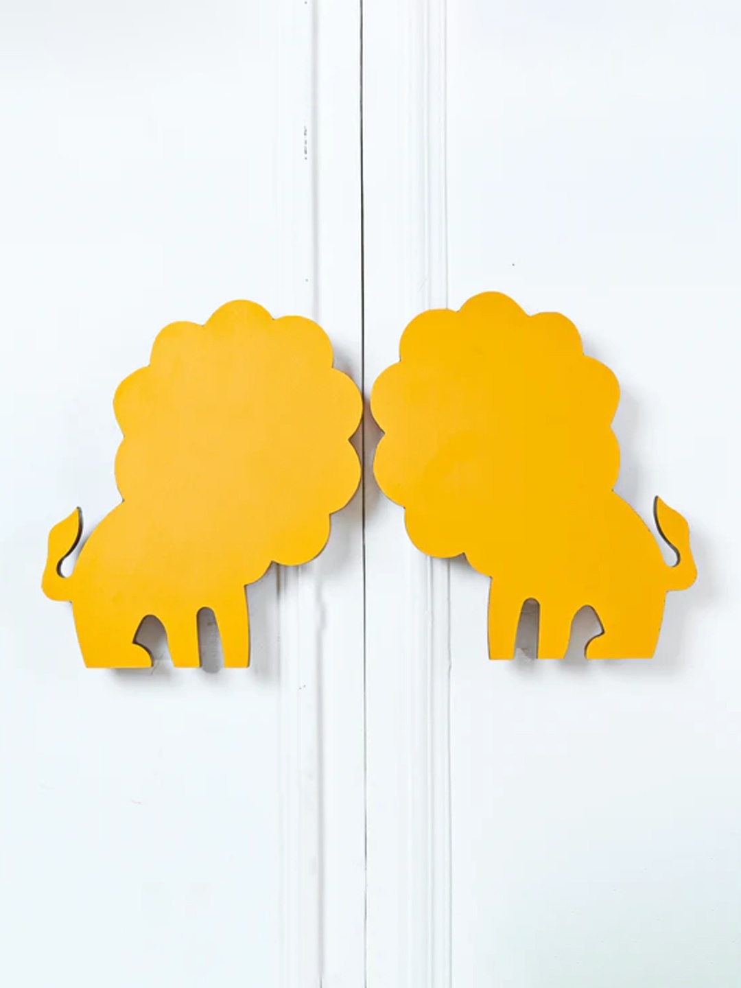 

Pinch of Pretty Yellow 2 Pieces Wooden Lion Laminate Cupboard Door Handles