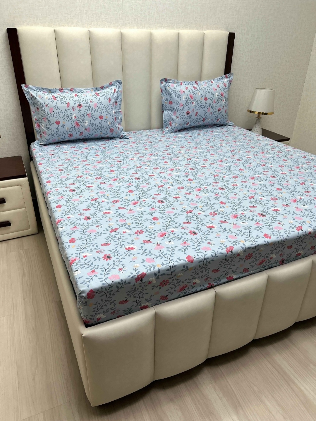 

Pure Decor Velar Blue Floral Printed Pure Cotton 230TC King Bedsheet Sets 2.74 m x 3.04 m