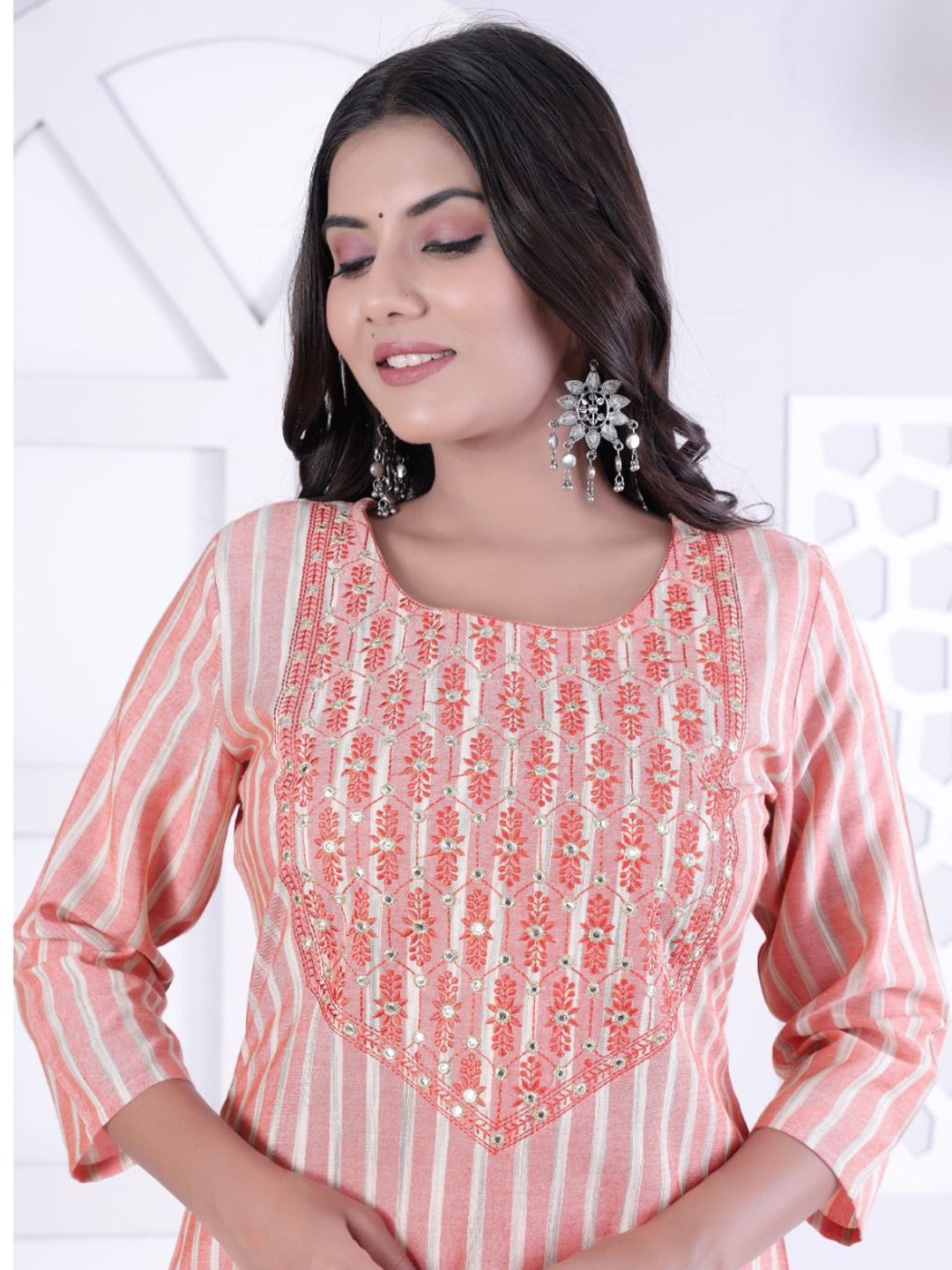 

h4u Women Striped Mirror Work Pure Cotton Straight Kurta, Orange
