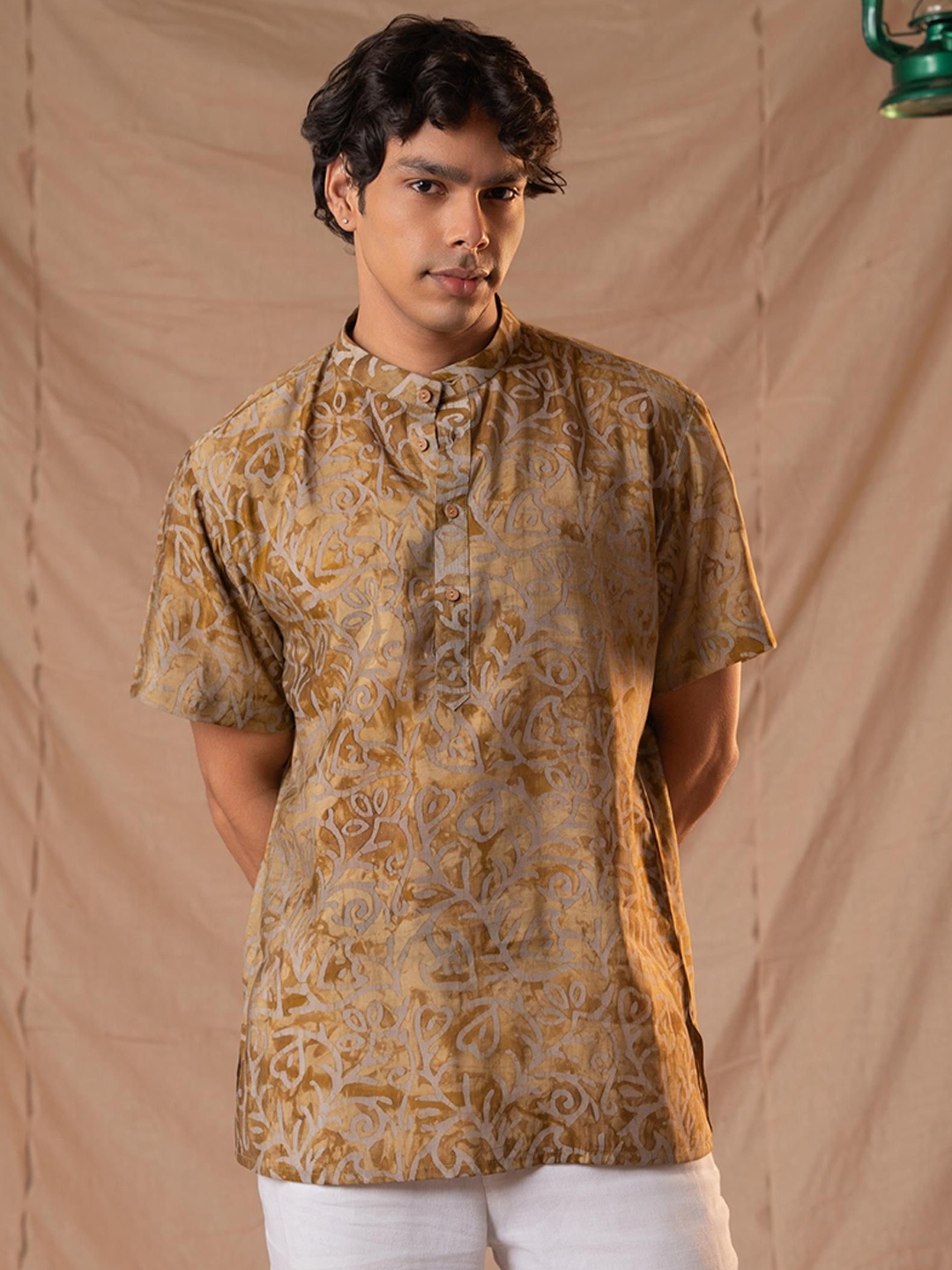 

5 Stitch Ethnic Motifs Printed Band Collar Short Kurta, Yellow