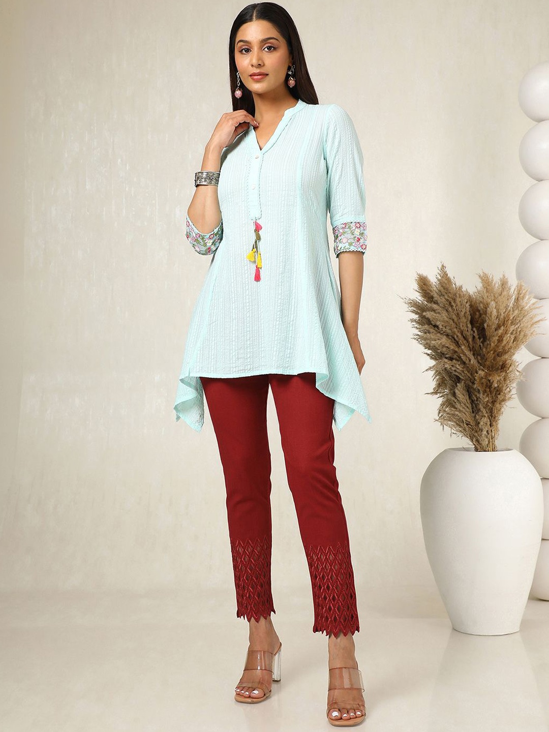 

Soch Women Embellished Trousers, Maroon