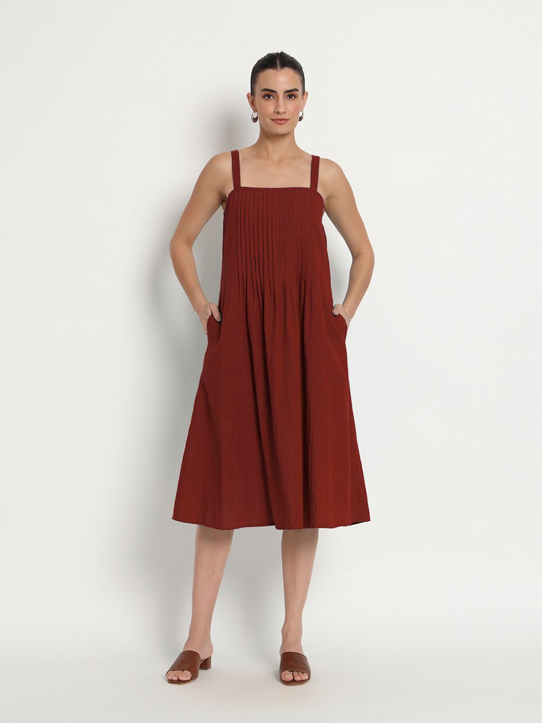 

Thevasa Women Fit & Flare Russet Red Dreamy Flare Spaghetti Dress