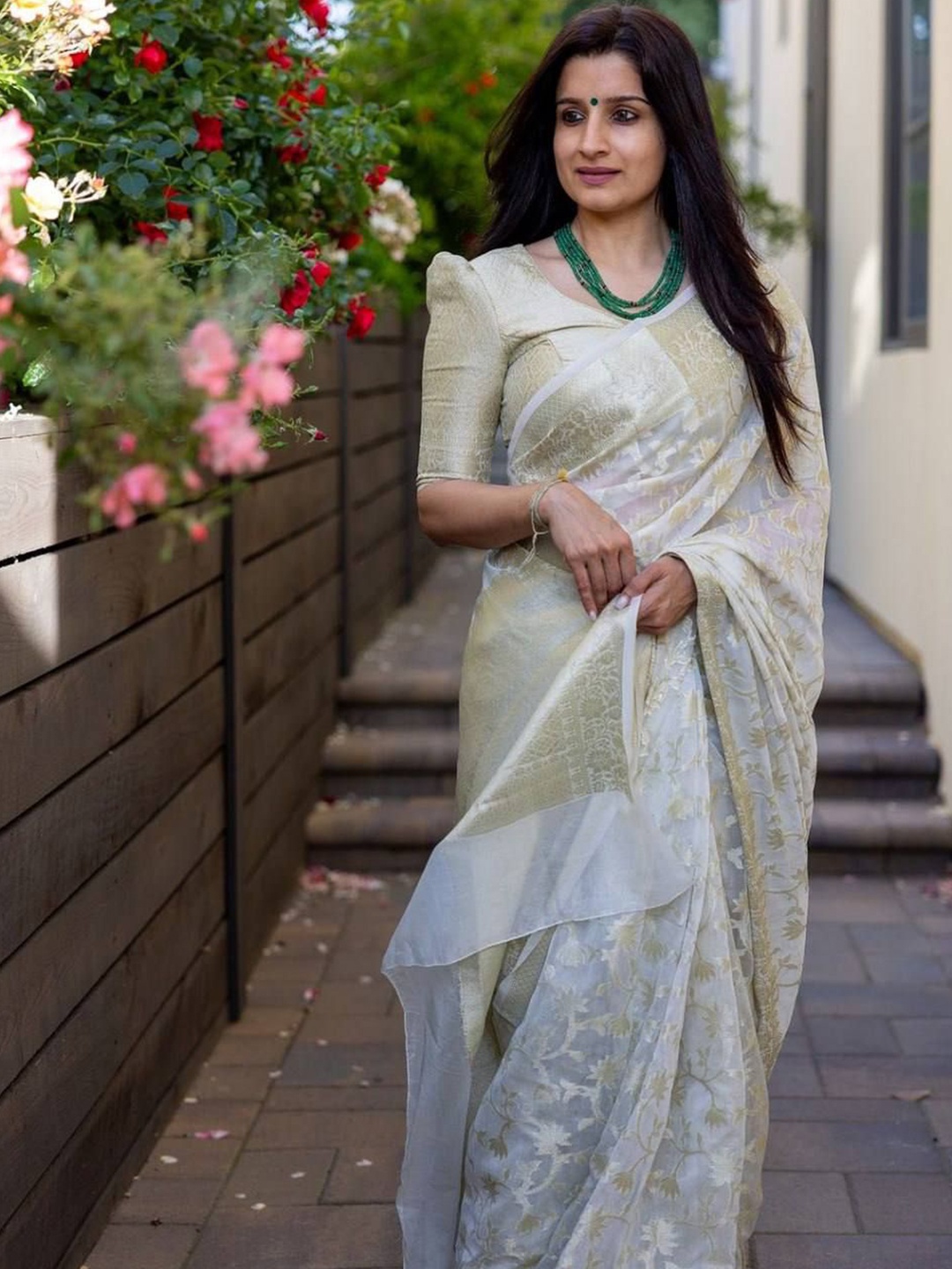 

A TO Z CART Woven Design Zari Pure Silk Banarasi Saree, White