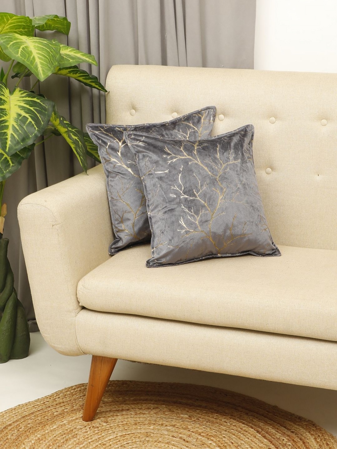 

THE CONVERSION Grey 2 Pieces Floral Textured Velvet Square Cushion Covers
