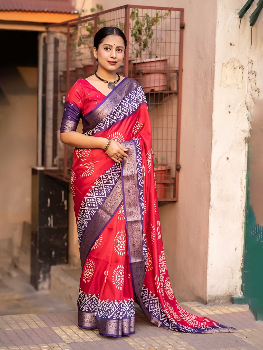 

DIVASTRI Batik Zari Saree, Pink