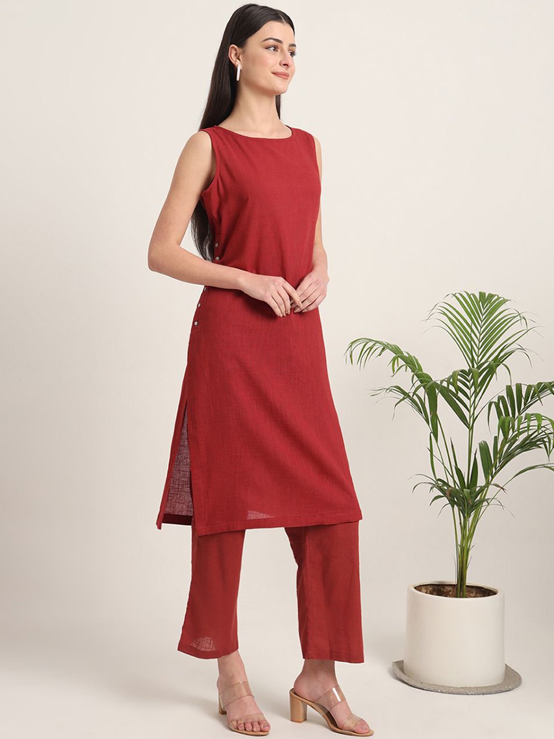 

Thevasa Women Round Neck Sleeveless Cotton Straight Kurta, Red