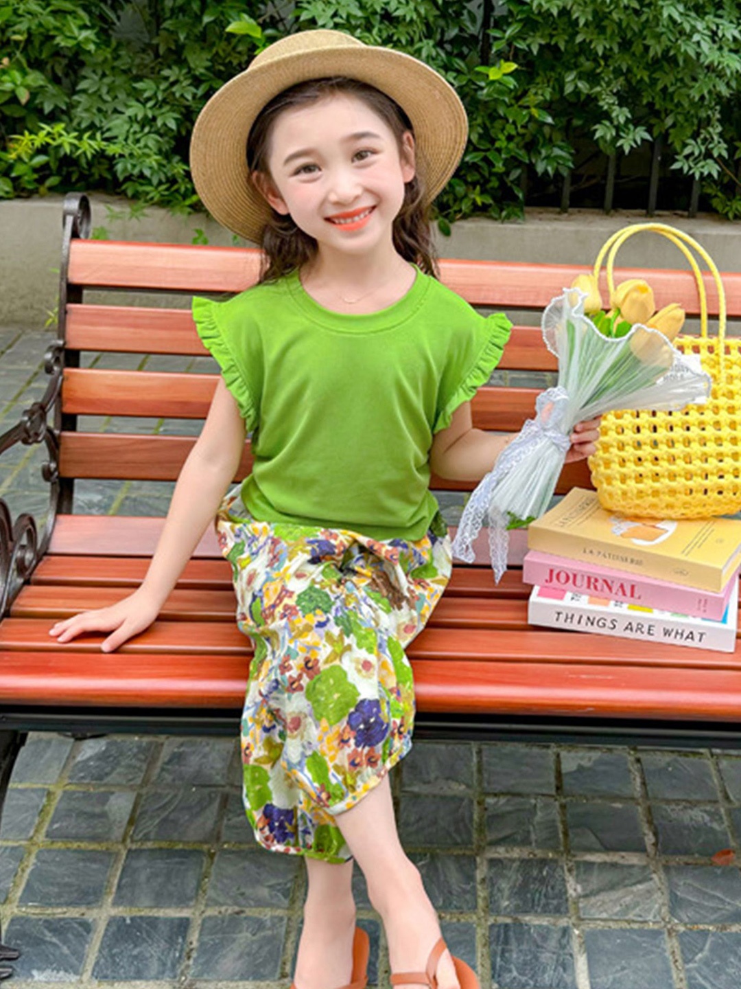

LULU & SKY Girls Top with Trousers, Green