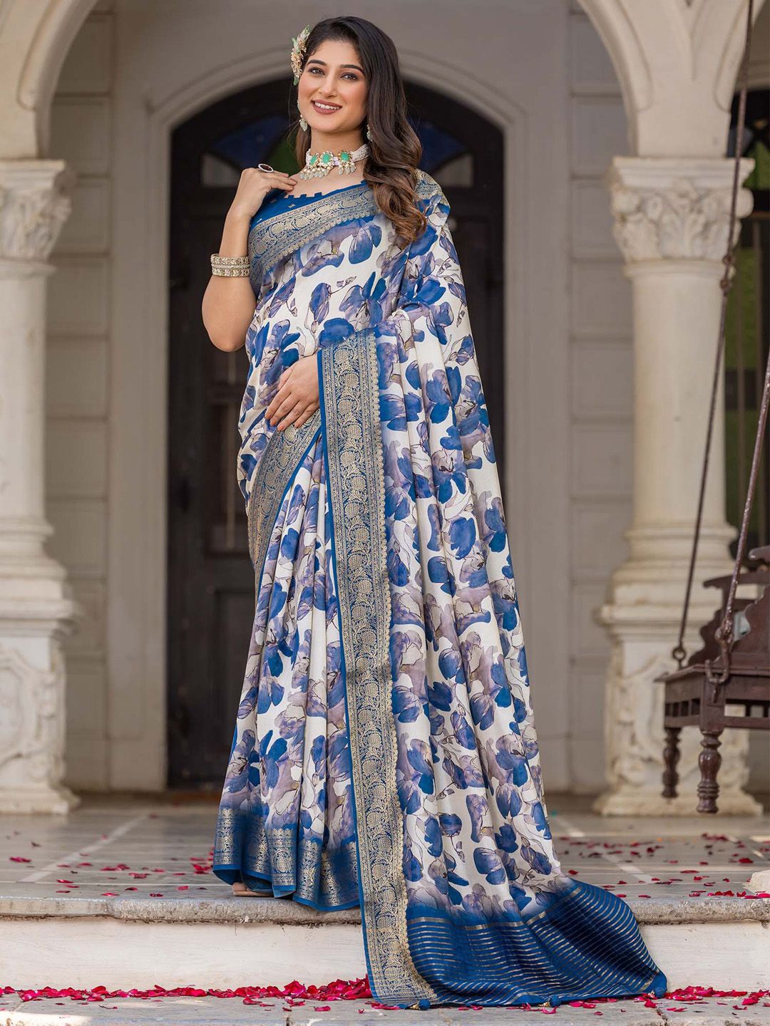 

Anouk Floral Zari Sungudi Saree, Off white