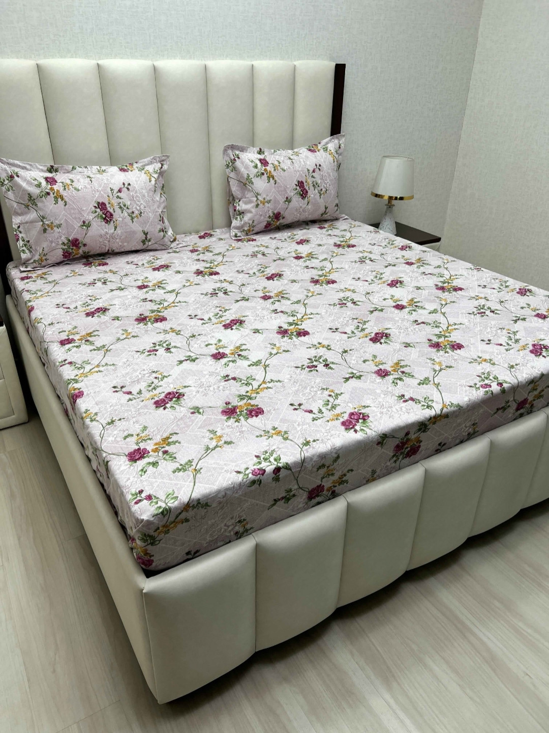 

Pure Decor Velar Purple Printed Cotton 380 TC Super King Size Bedsheet Set 2.74 m x 3.04 m