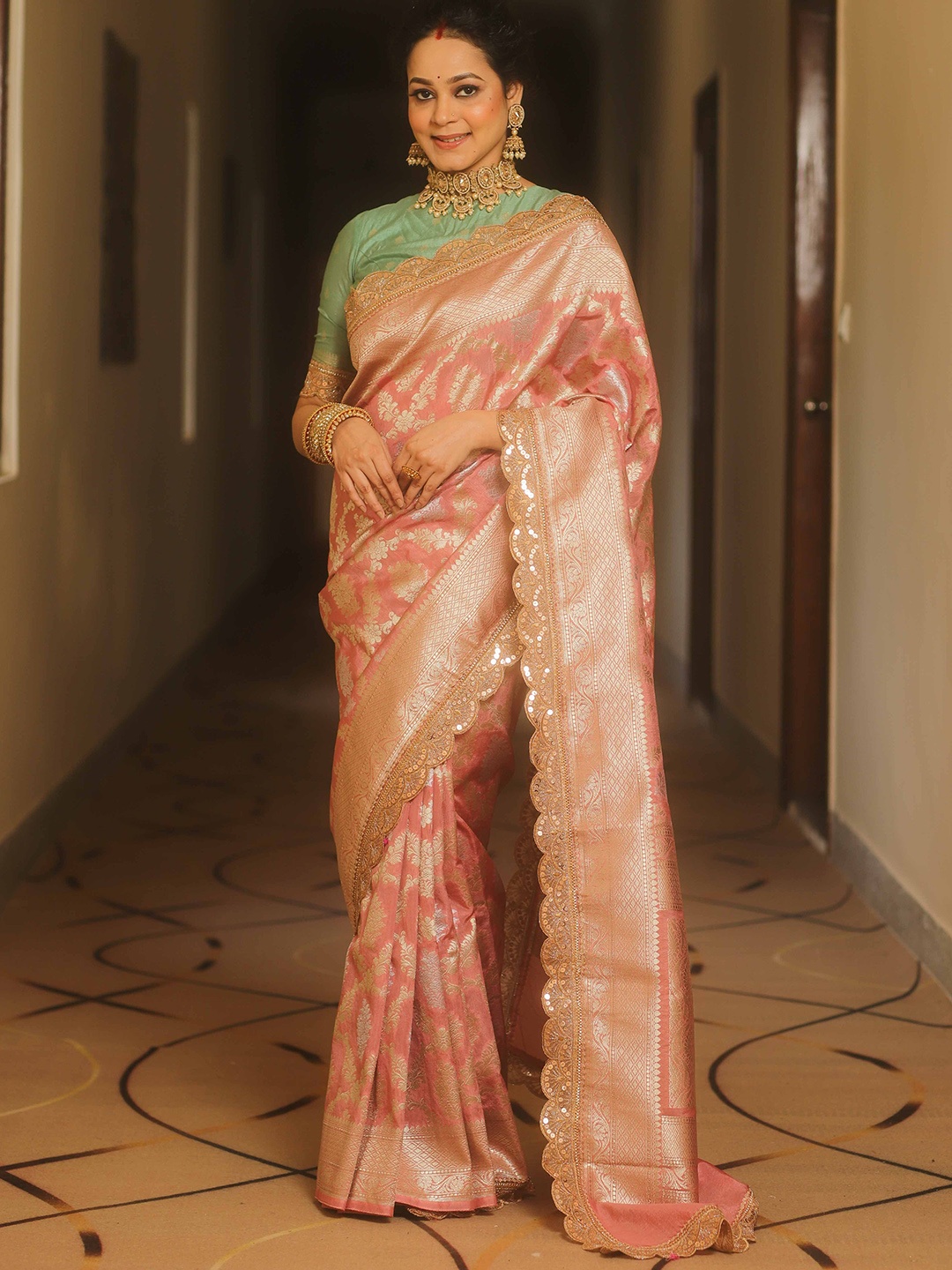 

Banarasee Ethnic Motifs Zari Poly Georgette Banarasi Saree, Pink