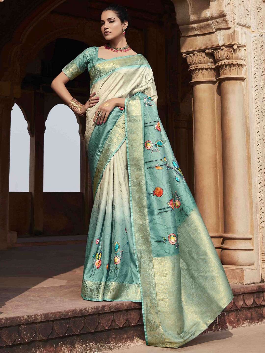 

Mitera Floral Woven Design Zari Saree, Turquoise blue