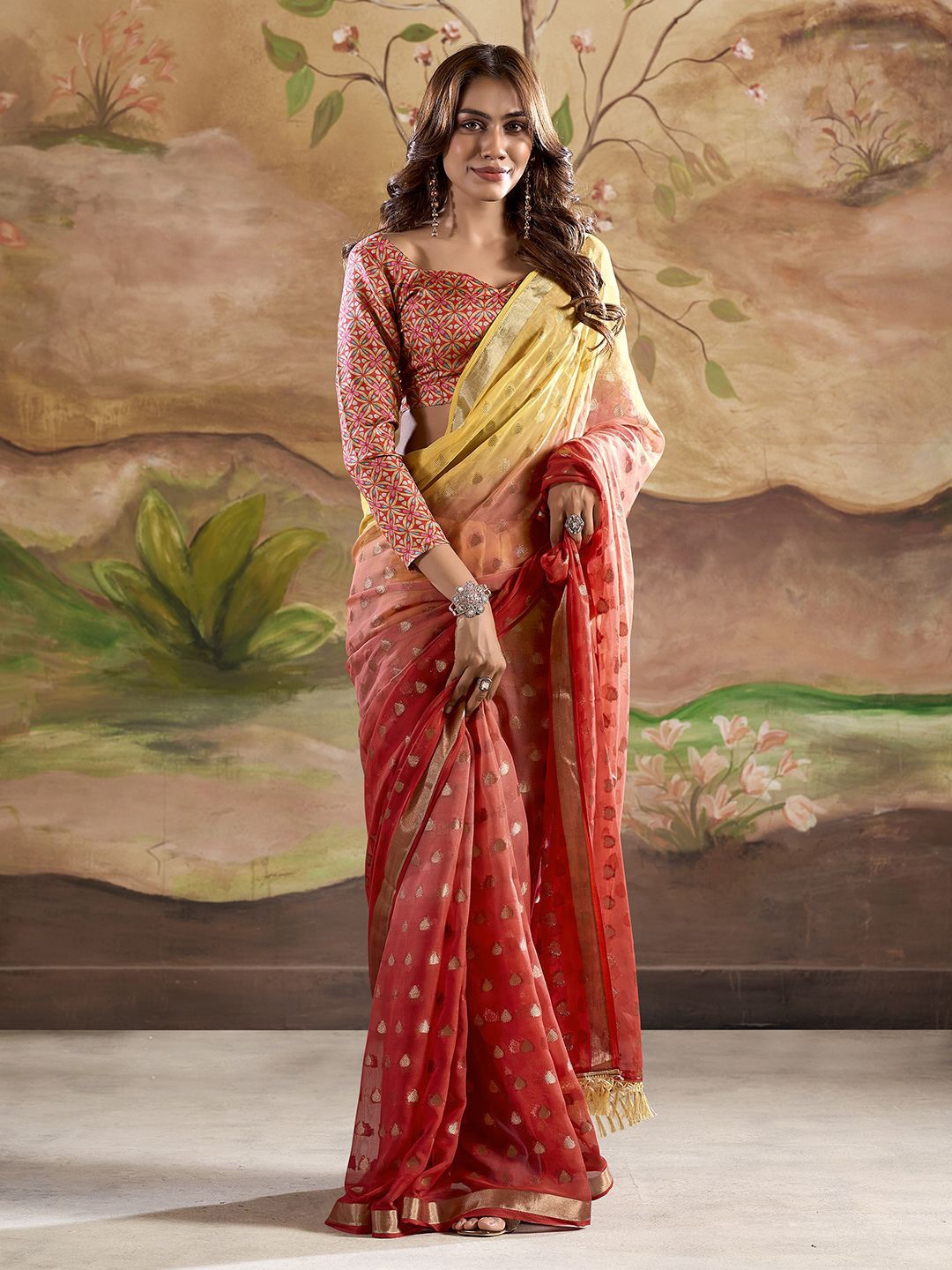 

DIVASTRI Woven Design Zari Banarasi Saree With Unstitched Blouse Piece, Red