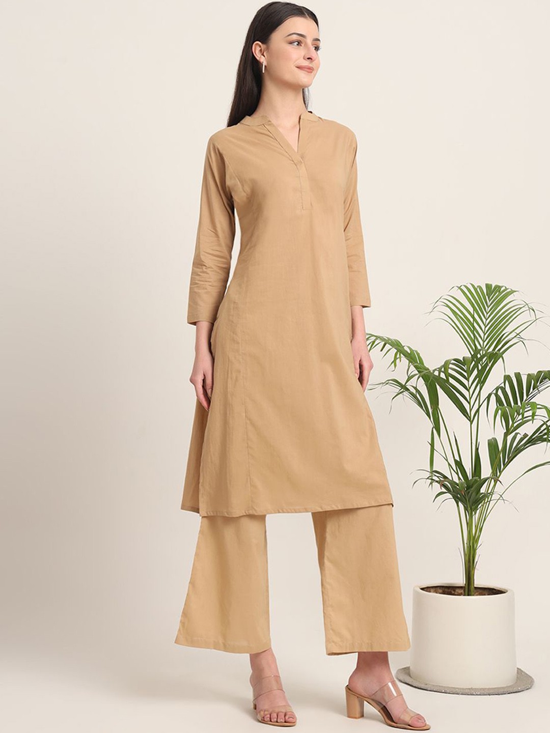

Thevasa Women Mandarin Collar Cotton Straight Kurta, Beige