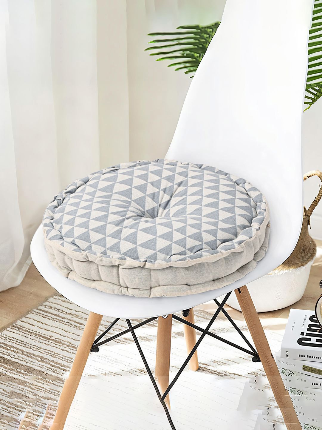 

Kuber Industries Grey & White 4 Pieces Printed Sitting Chair Cushion Pads