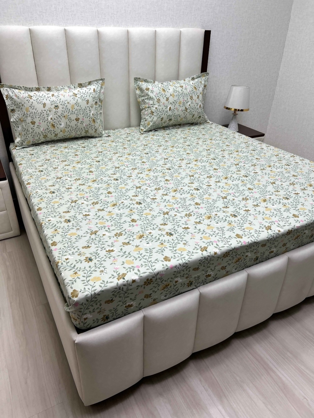 

Pure Decor Velar Green Printed Pure Cotton 350 TC Super King Bedsheet Set- 2.74 m x 3.04 m