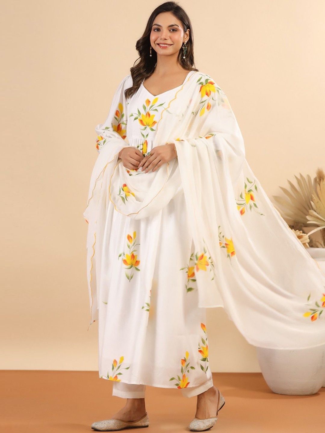 

mirari Floral Printed Sweetheart Neck Pure Cotton A-Line Kurta With Trousers & Dupatta, White