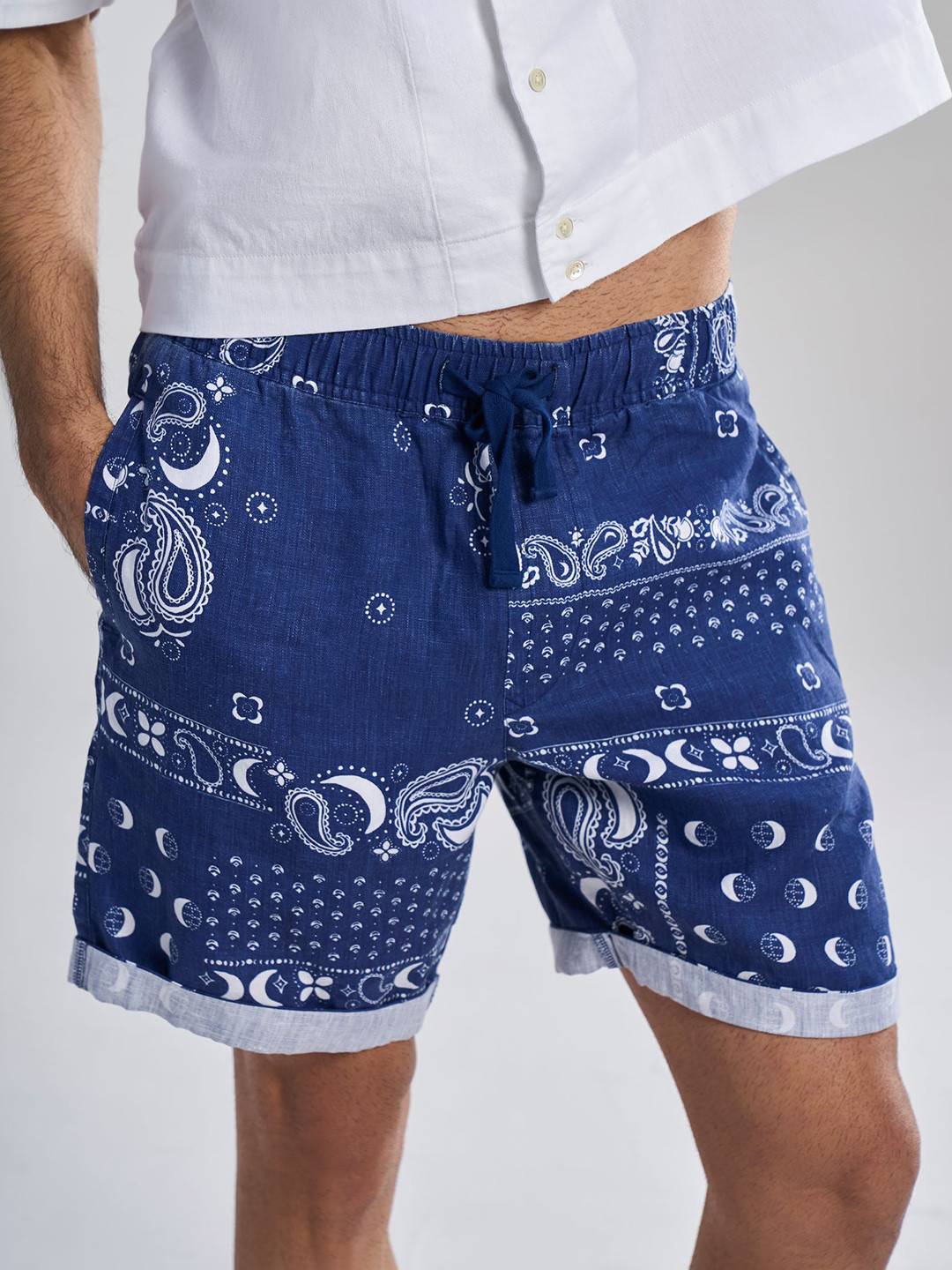 

Terra Luna Men Printed Linen Shorts, Multi