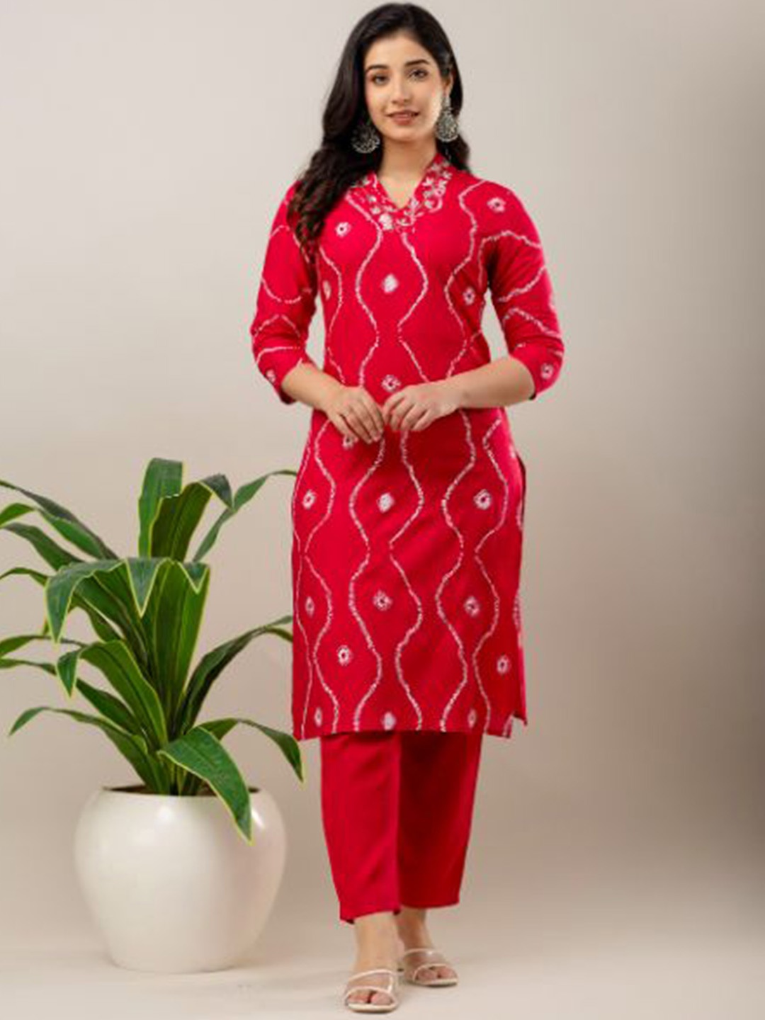 

BAIRAJ Ethnic Motifs Printed V-Neck Aari Work Straight Kurta With Trousers, Pink
