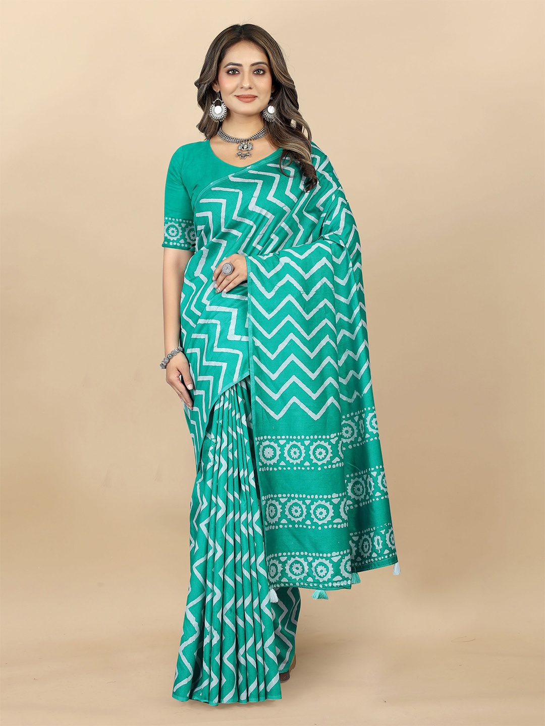 

DIVASTRI Batik Saree, Green