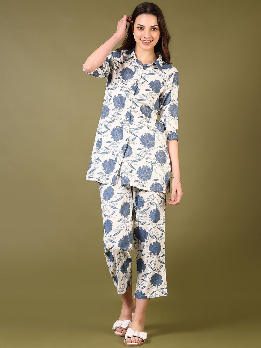 

V-Mart Floral Printed Shirt Collar Neck Shirt With Trousers, Blue