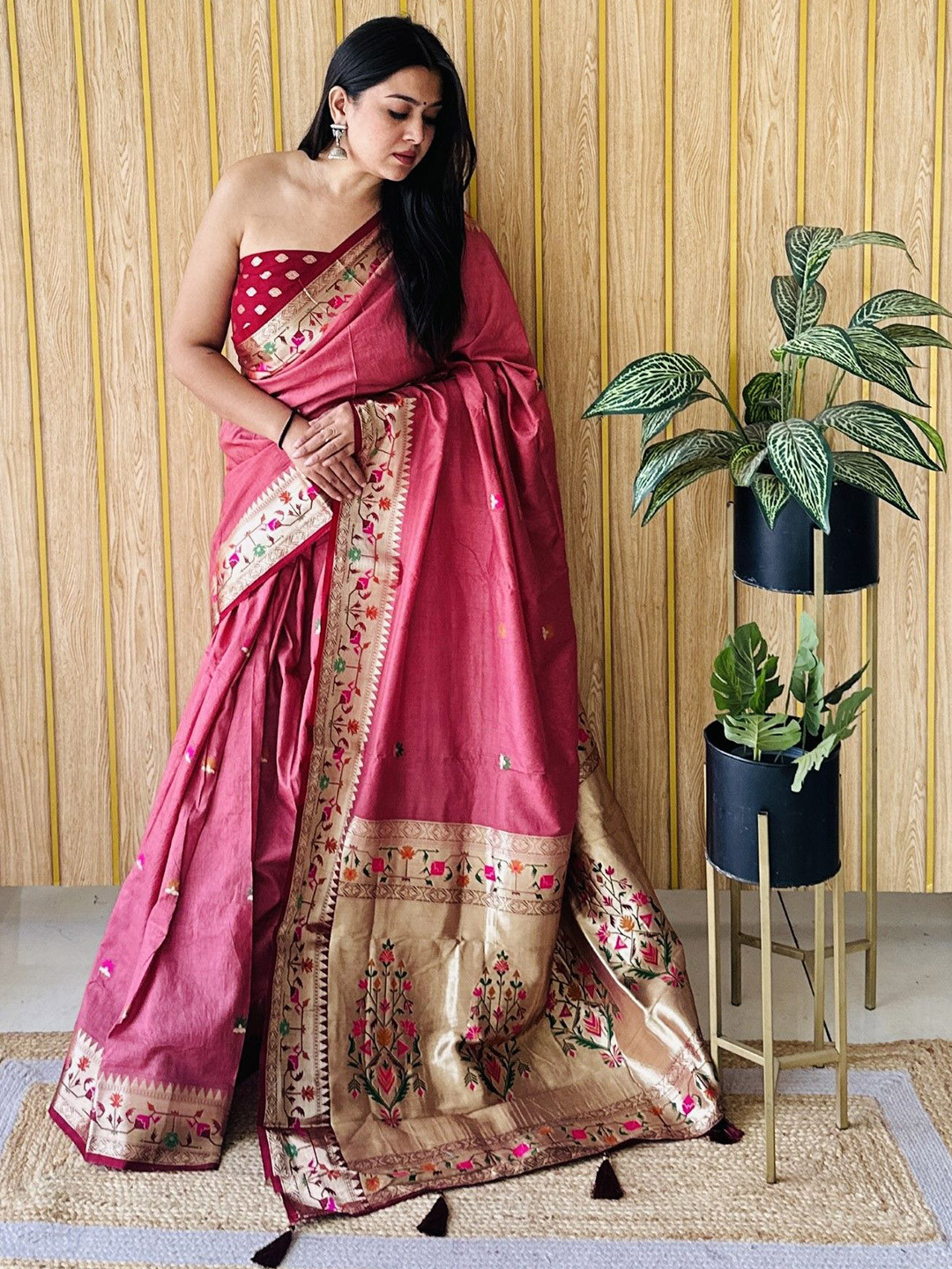 

Moda Rapido Embellished Zari Silk Blend Paithani Saree, Pink