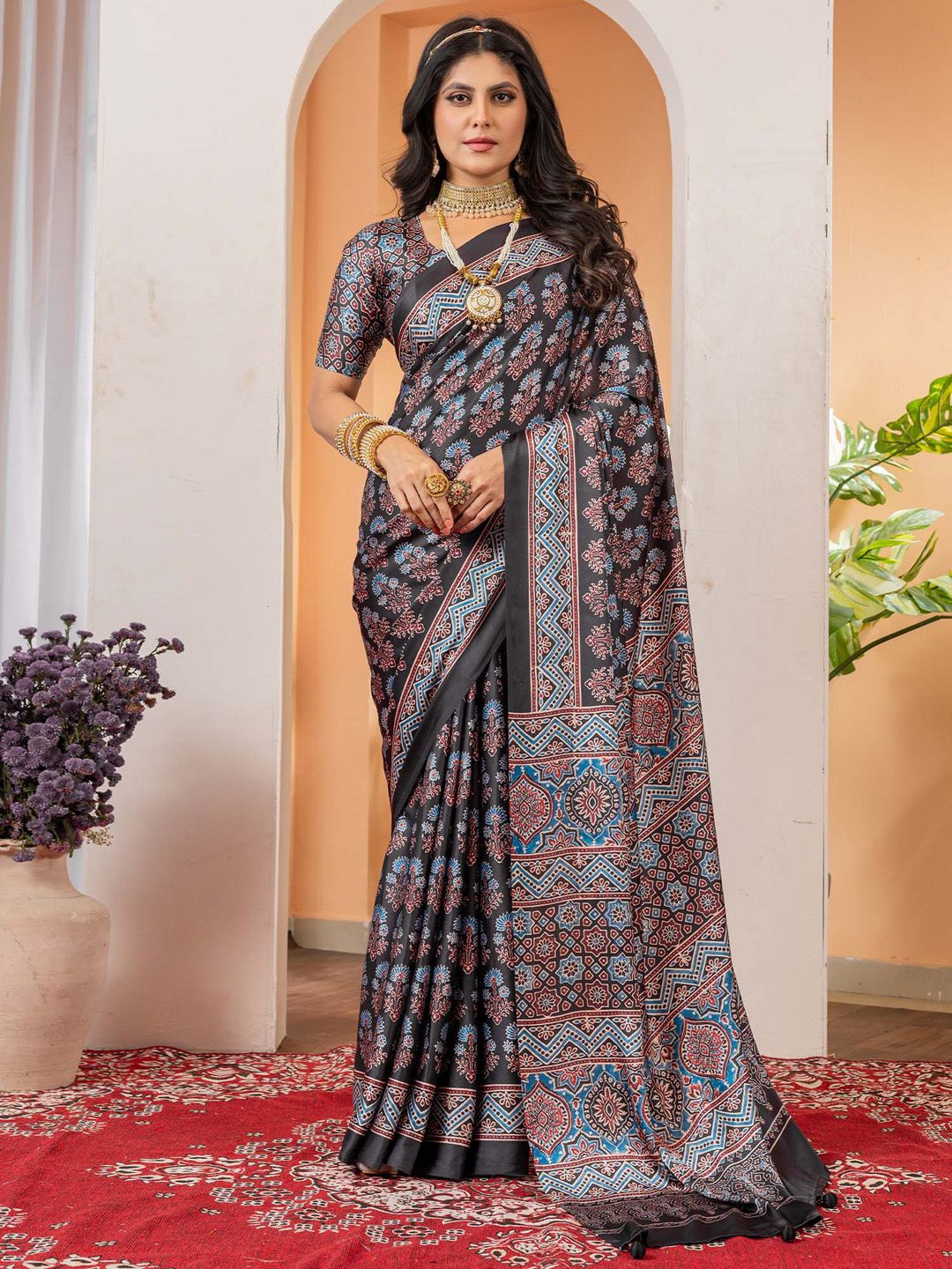 

KALINI Floral Poly Crepe Block Print Saree, Black