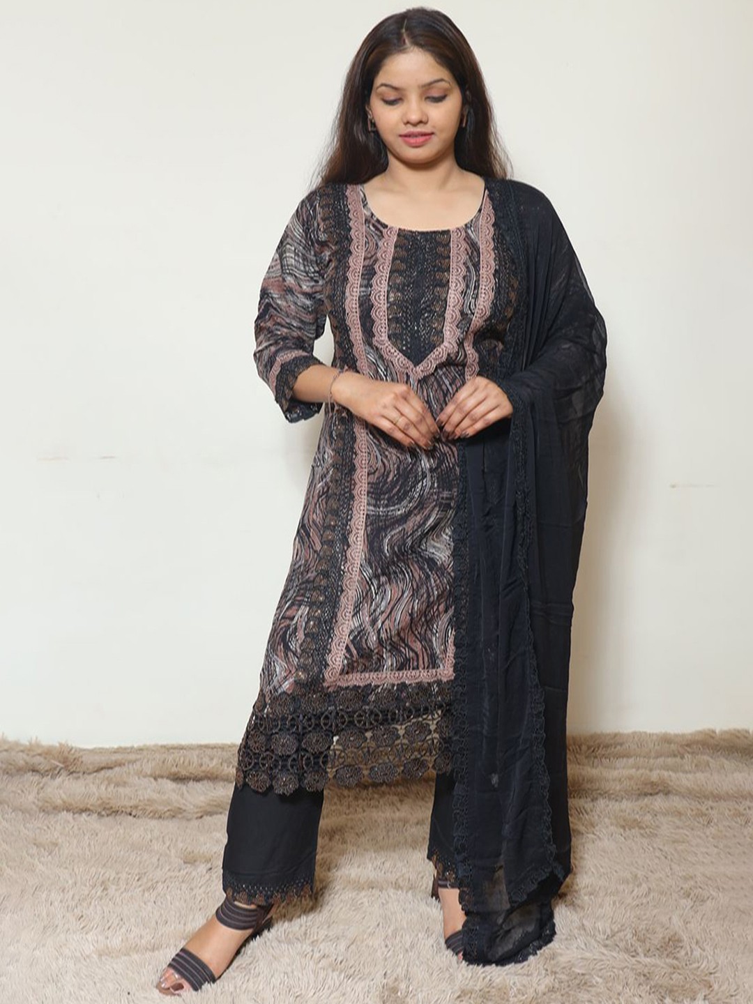 

Wavy Collection Ethnic Motifs Embroidered Round Neck Straight Kurta With Trouser & Dupatta, Black