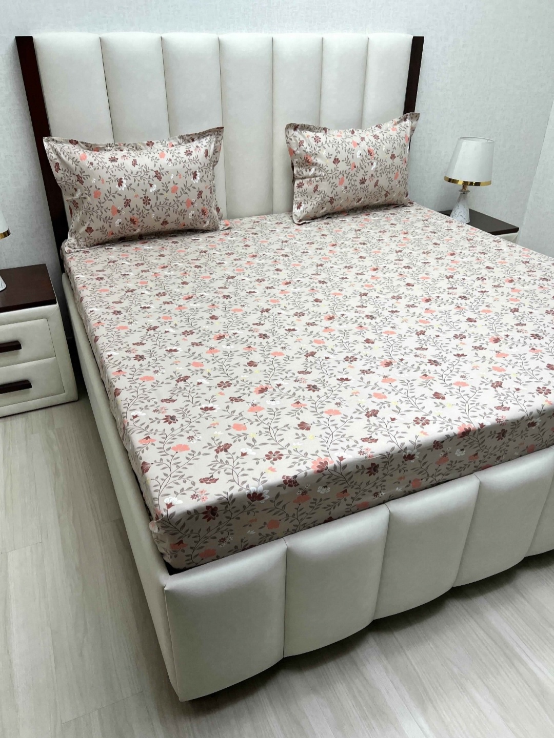 

Pure Decor Brown & Pink Floral Printed Cotton 300 TC King Bedsheet Set 2.74 m x 3.04 m