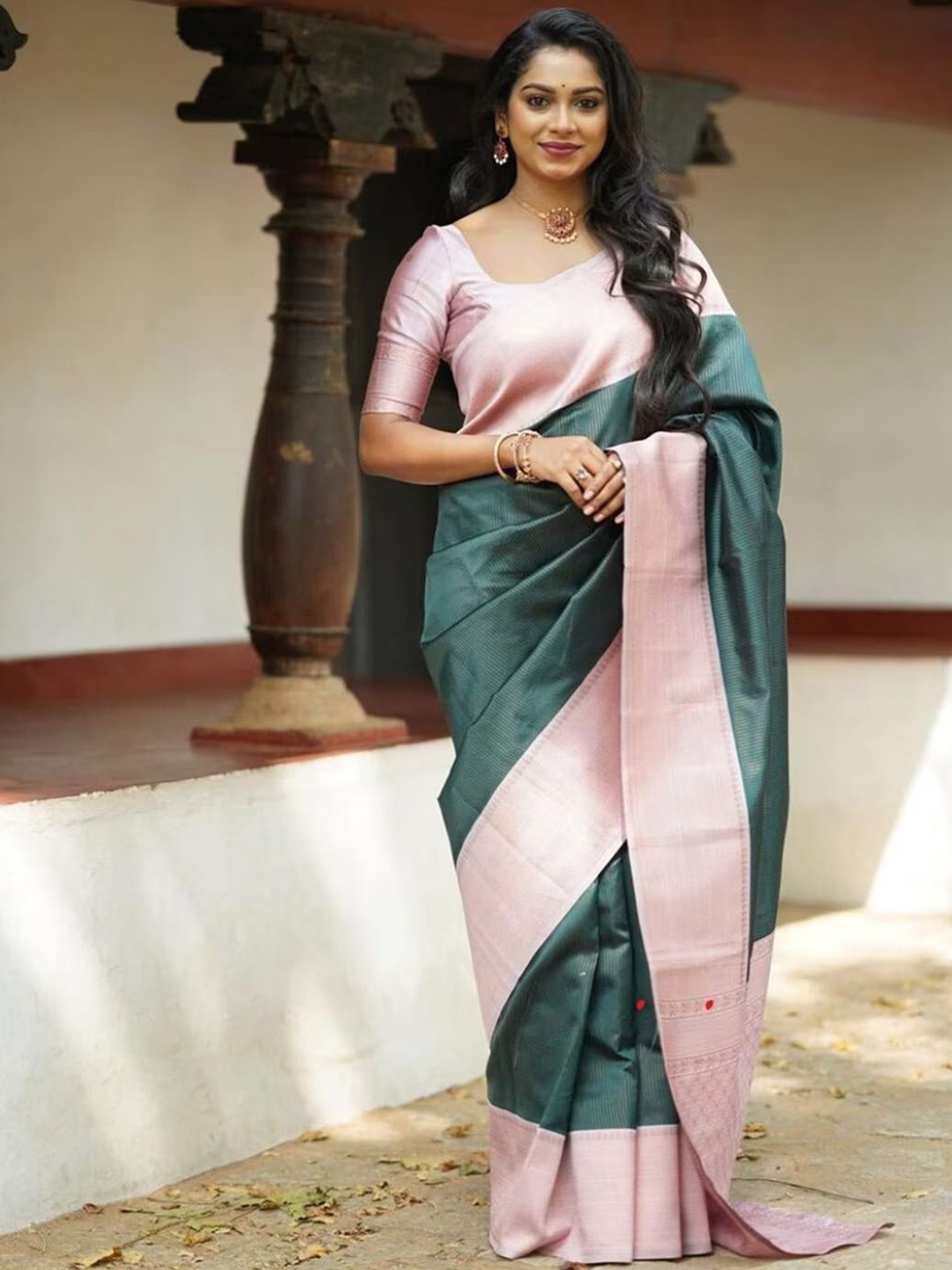 

JULEE Pure Silk Banarasi Saree, Green