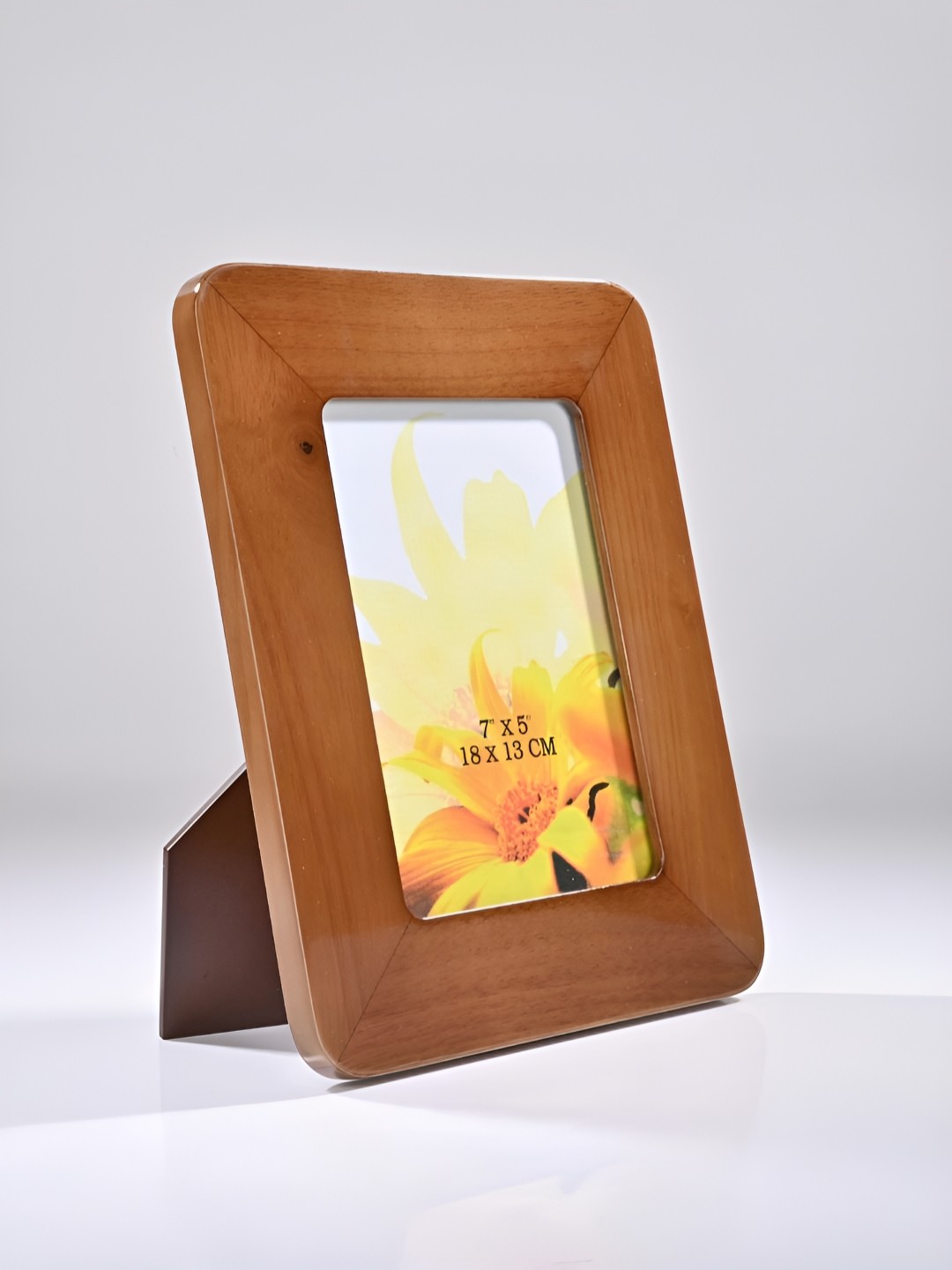 

giBOX Brown 1 Pieces Wood Table Photo Frames