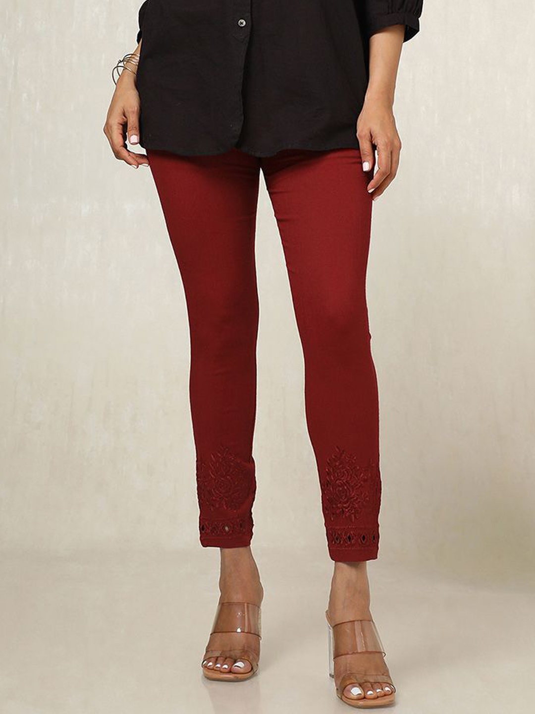 

Soch Women Embroidered Trousers, Maroon