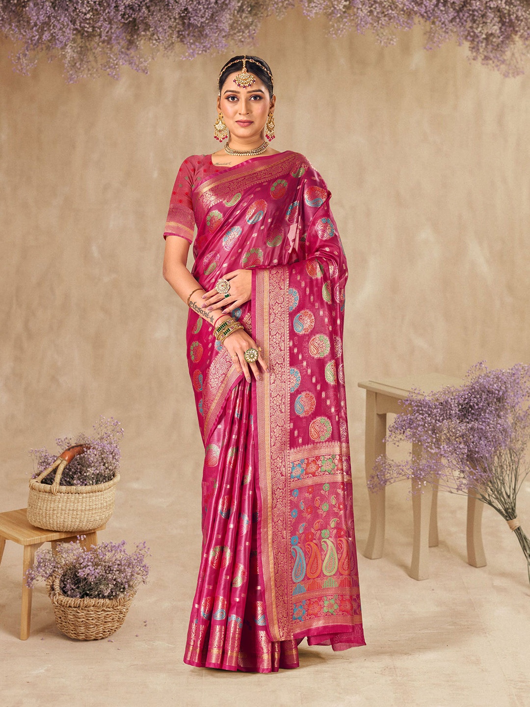 

DIVASTRI Woven Design Zari Organza Handloom Kanjeevaram Saree, Pink