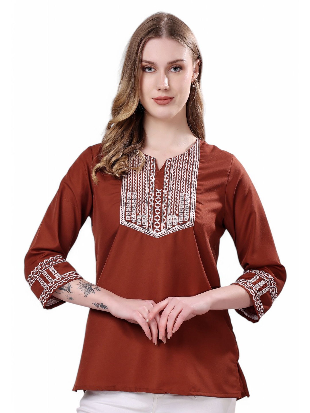 

ELEVEN Floral Embroidered Kurti, Brown