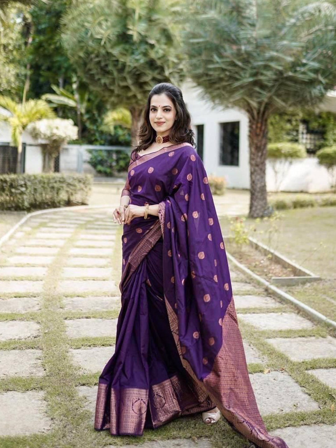 

JULEE Woven Design Zari Pure Silk Banarasi Saree, Purple