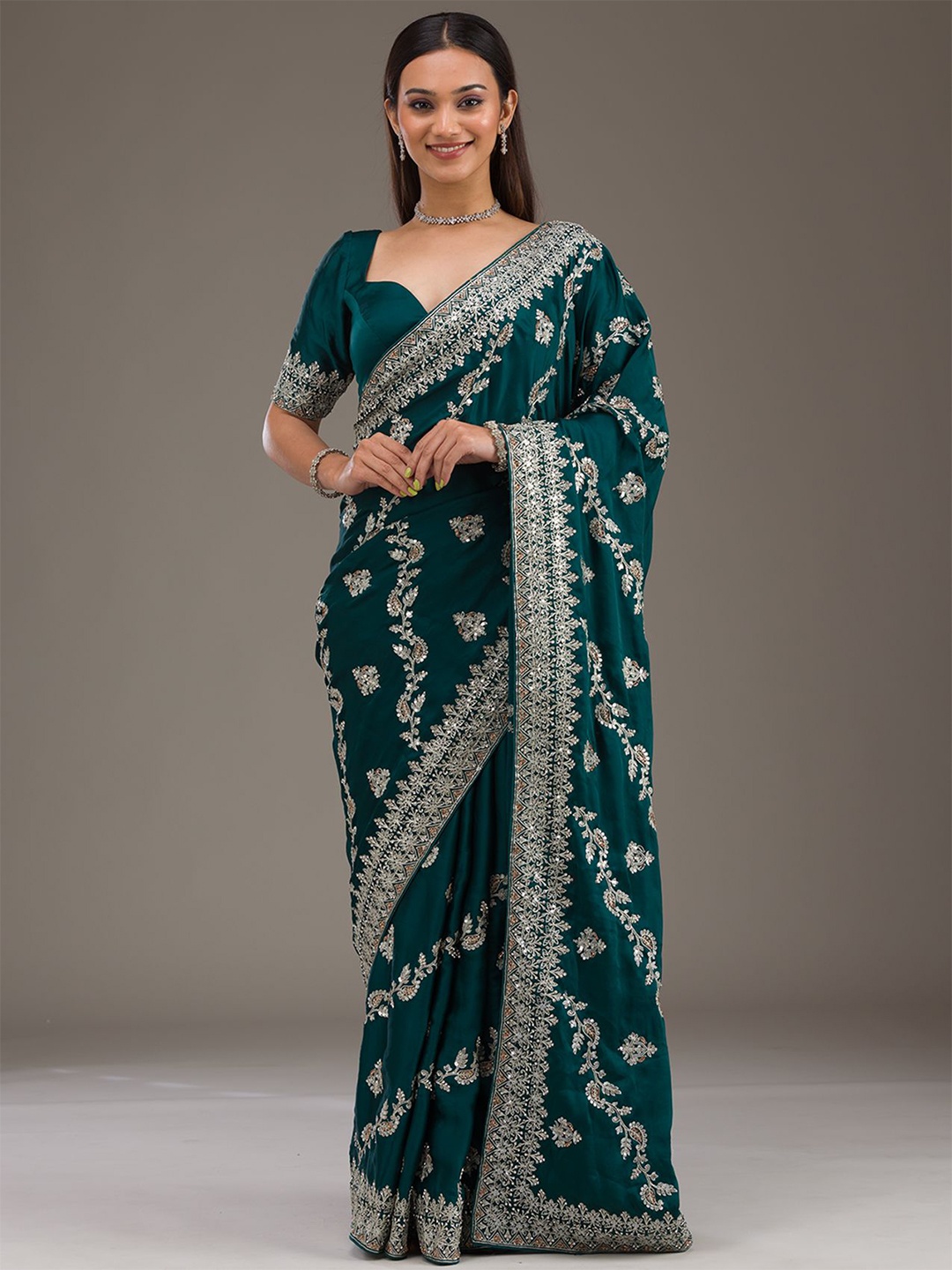 

Koskii Floral Embroidered Saree, Green