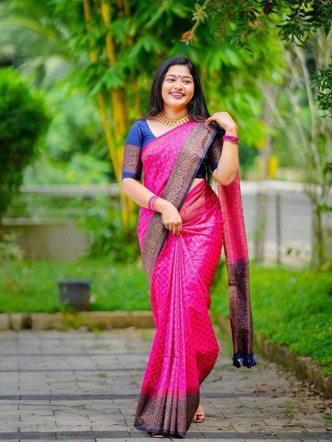 

JULEE Pure Silk Banarasi Saree, Pink