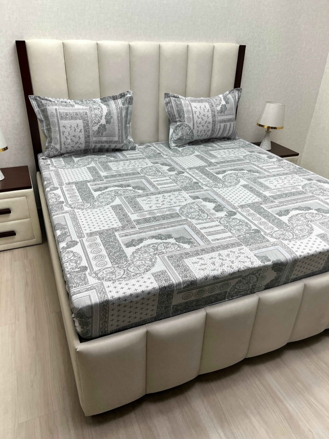 

Pure Decor Velar Grey Ethnic Printed Pure Cotton 260TC King Bedsheet Sets 2.74m x 3.04 m