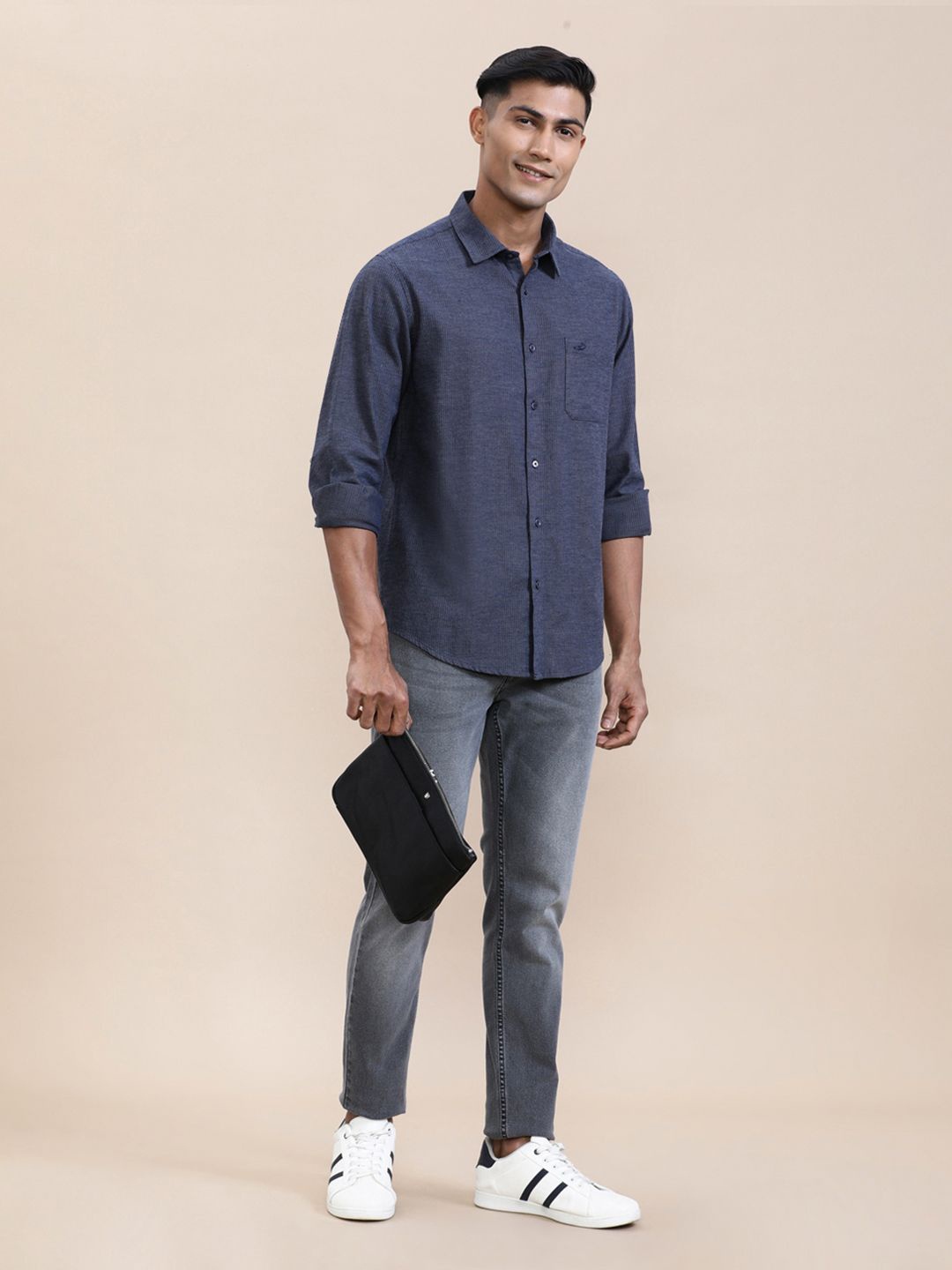 

Crocodile Men Classic Cotton Micro Design Shirt, Navy blue