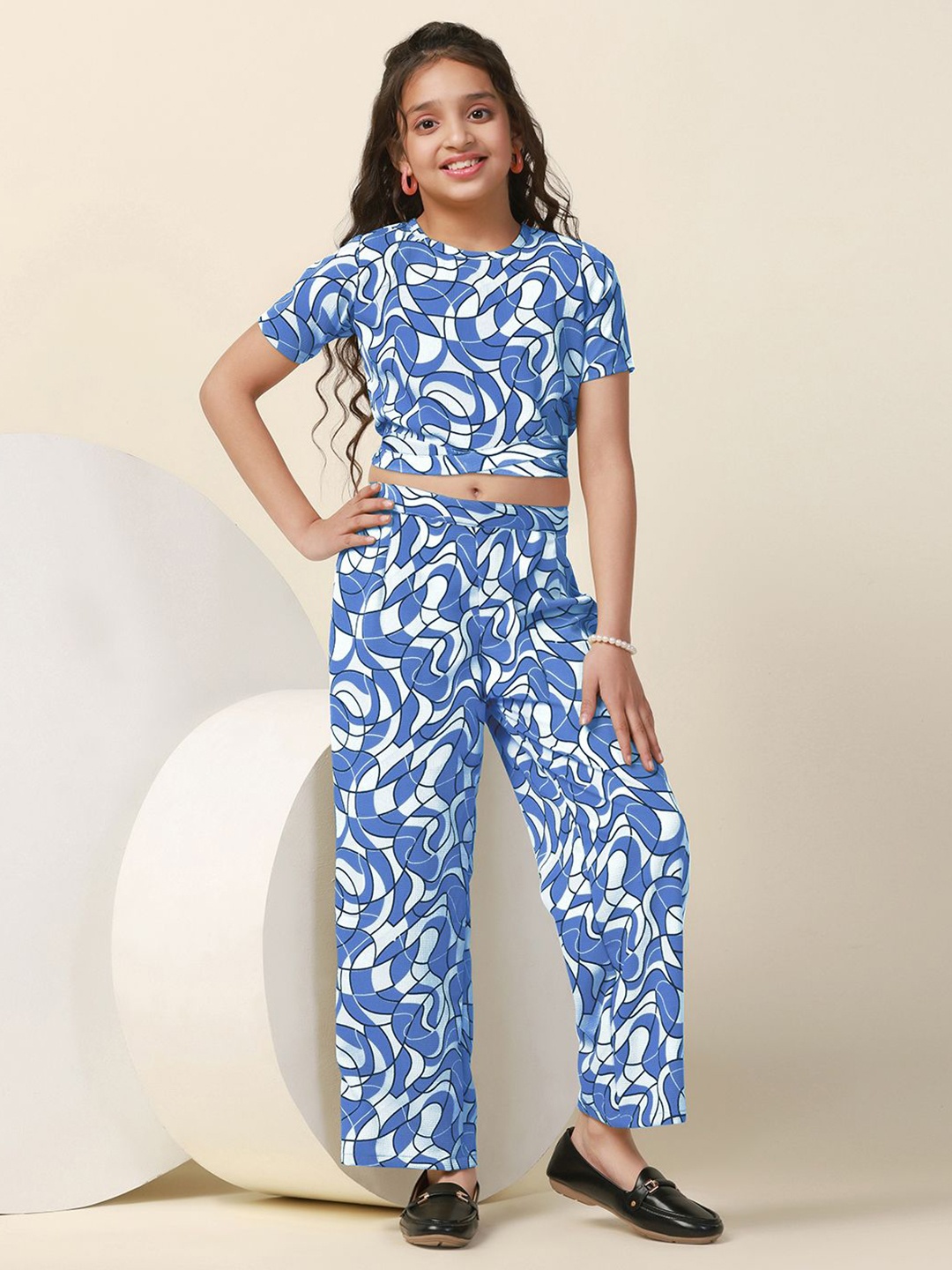 

YK Girls Floral Printed Round Neck Top With Trousers, Blue