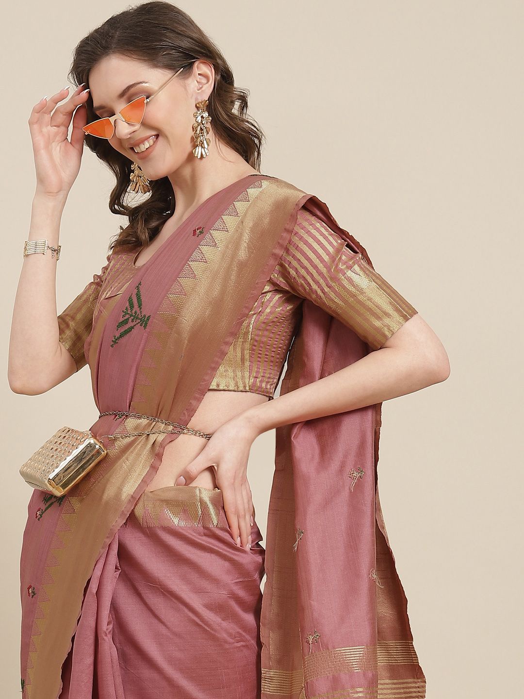 

DIVASTRI Woven Design Embroidered Silk Cotton Banarasi Saree, Pink