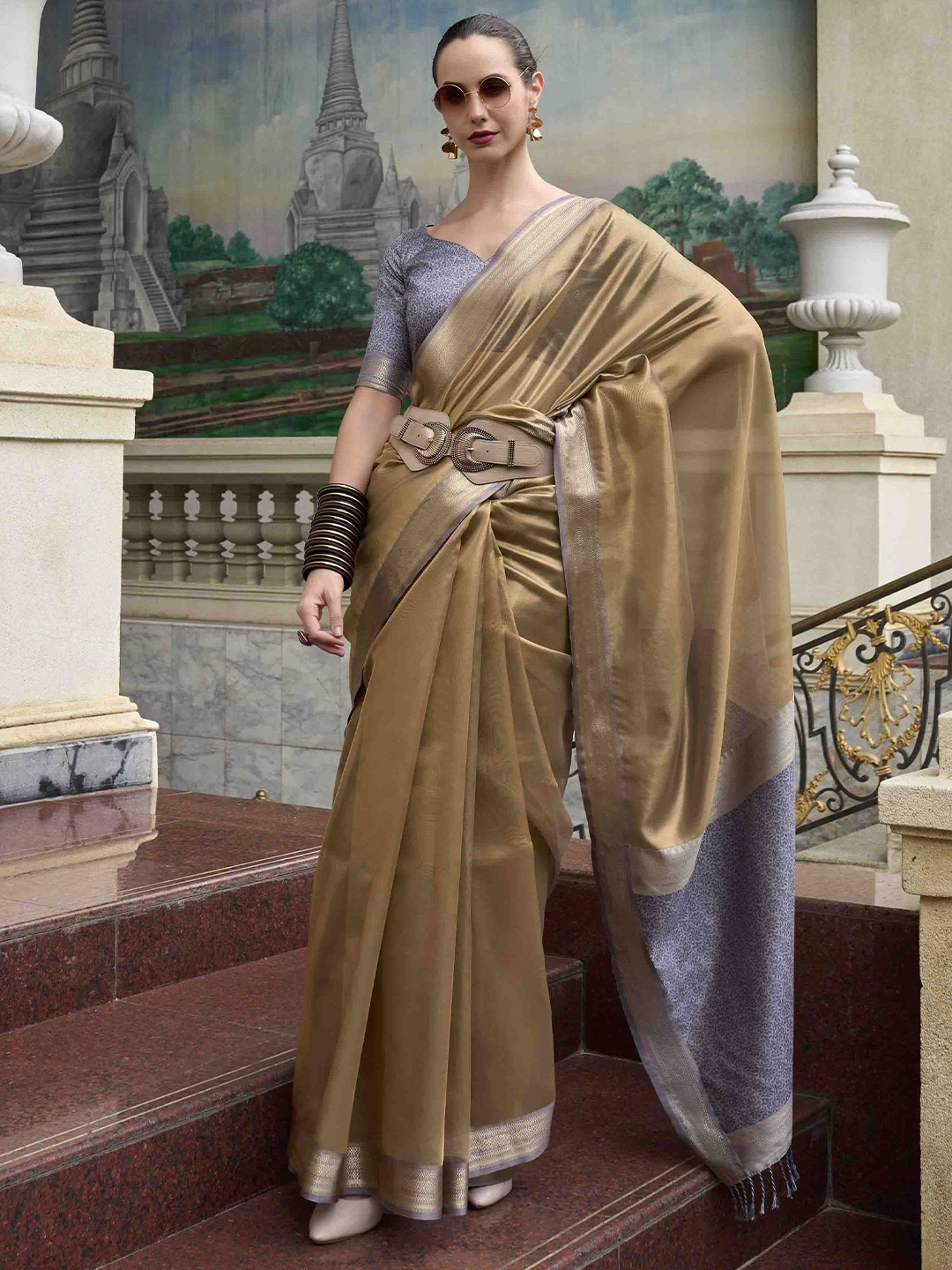 

Mitera Woven Design Zari Linen Blend Handloom Saree, Khaki