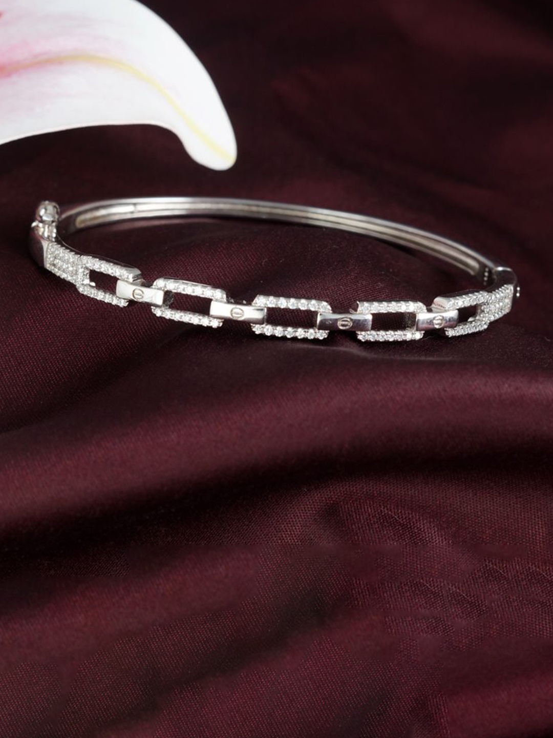 

Tuanz Silver Jewelry Women Sterling Silver Rhodium-Plated Bangle-Style Bracelet