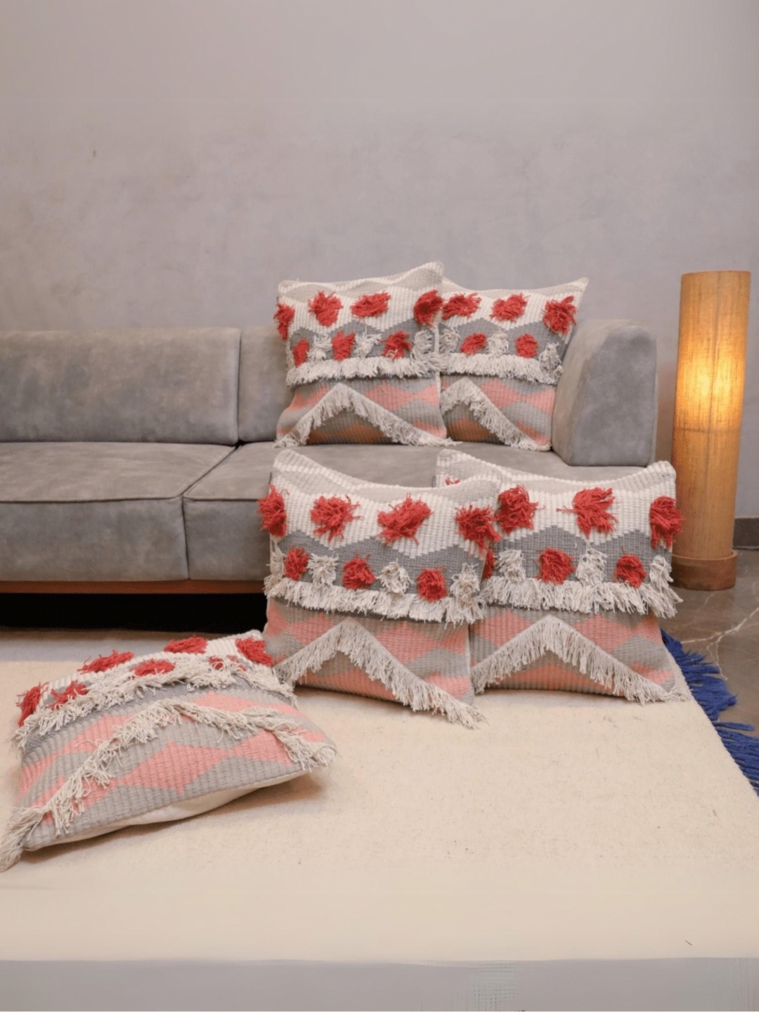 

LUSHLYF Tufted Collection White Set of 5 Geometric Printed Tufted Cotton Cushion Covers, Off white