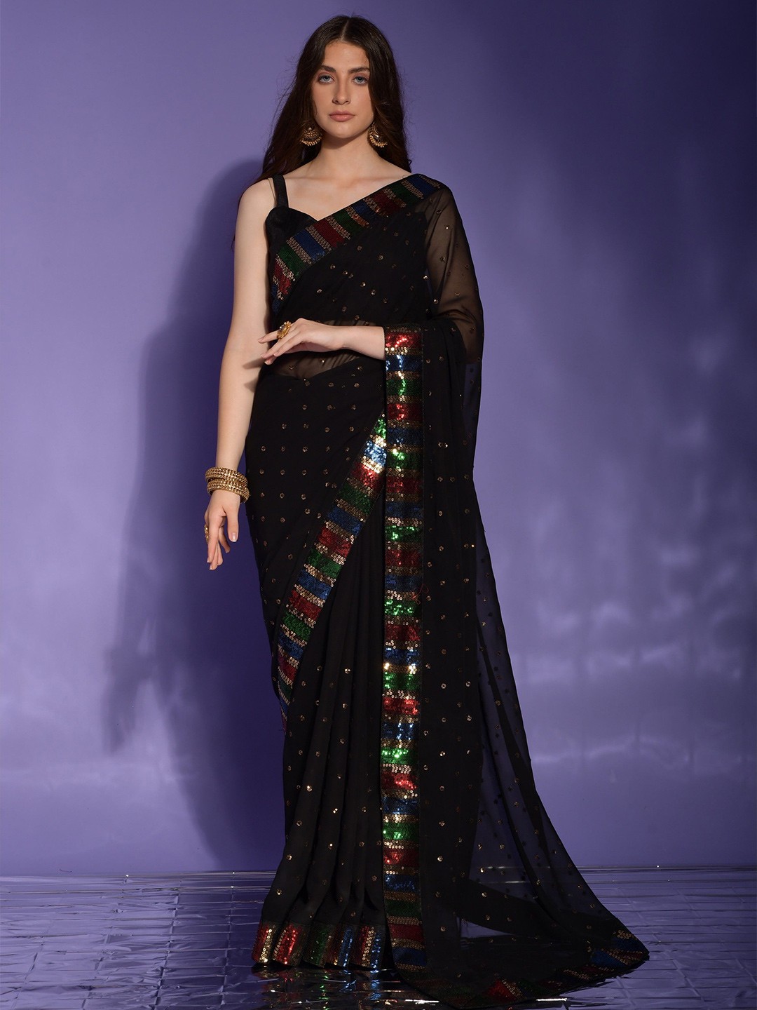 

DIVASTRI Embellished Sequinned Poly Georgette Saree, Black