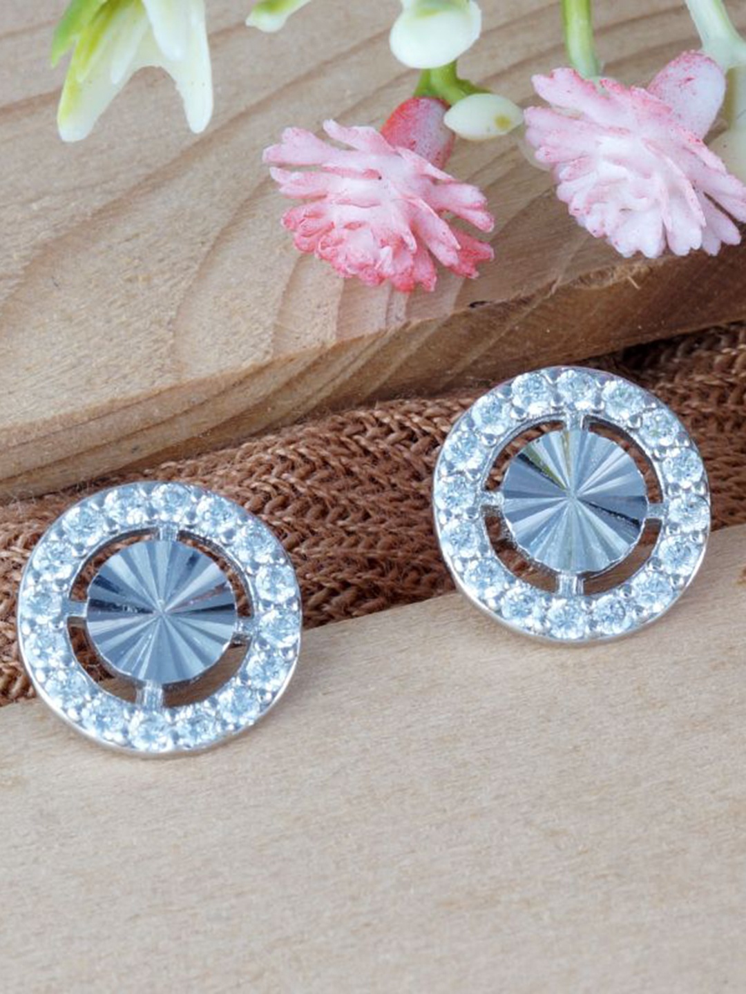 

Tuanz Silver Jewelry 925 Sterling Silver Rhodium-Plated Contemporary Shaped Studs