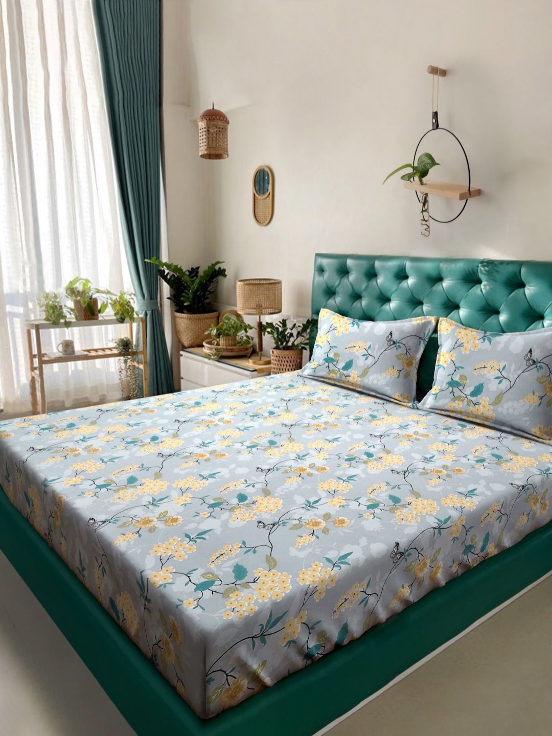 

KLOTTHE Grey & Yellow Floral Printed Flat 300 TC King Bedsheet With 2 Pillow Cover