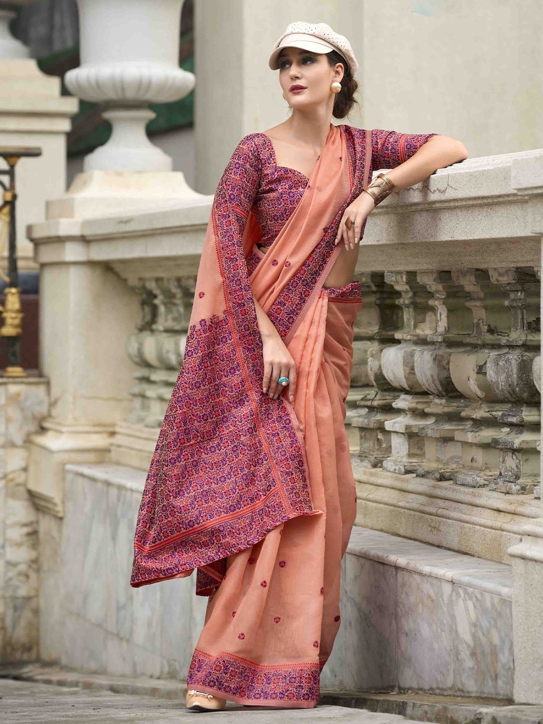 

Mitera Woven Design Linen Blend Handloom Saree, Peach