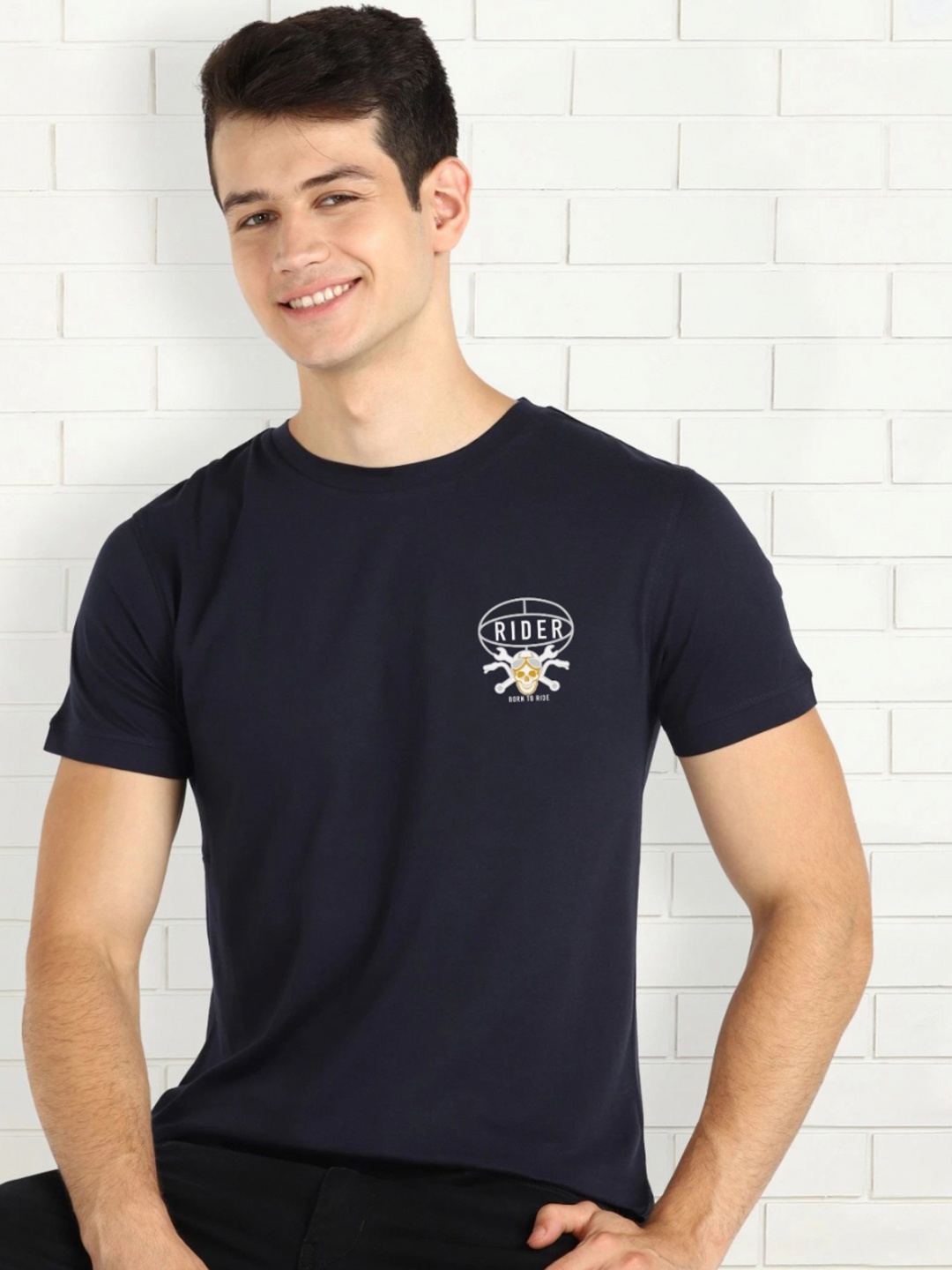 

Moda Rapido Men Graphic Printed Round Neck Cotton Slim Fit T-shirt, Navy blue