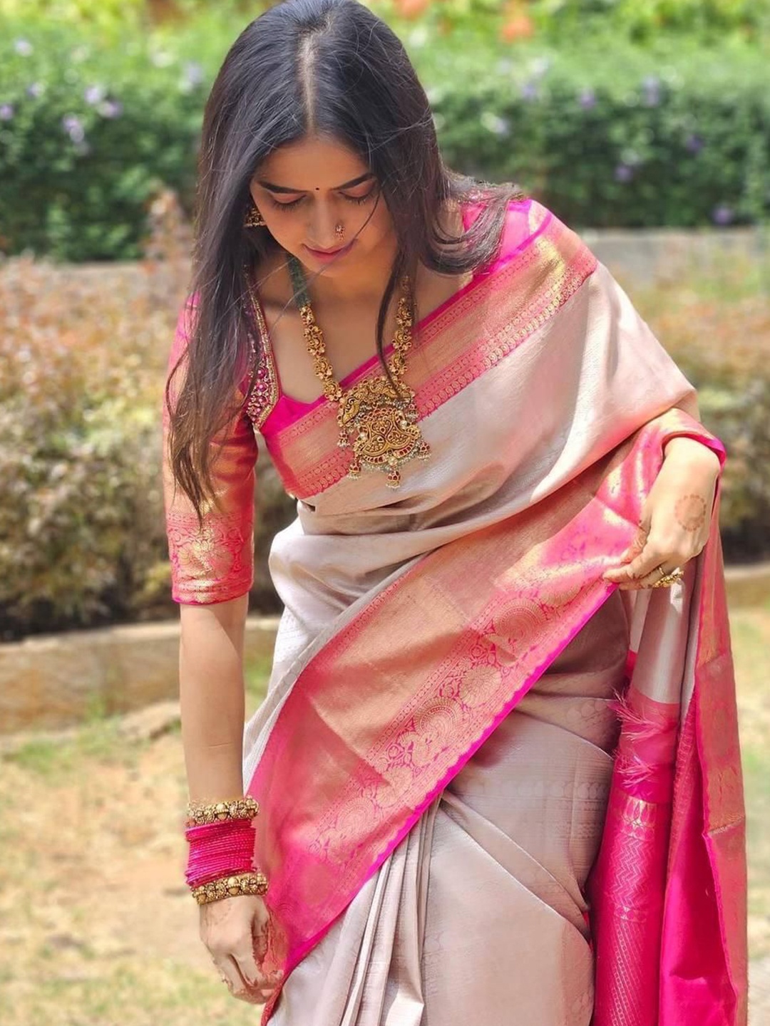 

JULEE Woven Design Mukaish Pure Silk Ready to Wear Banarasi Saree, White