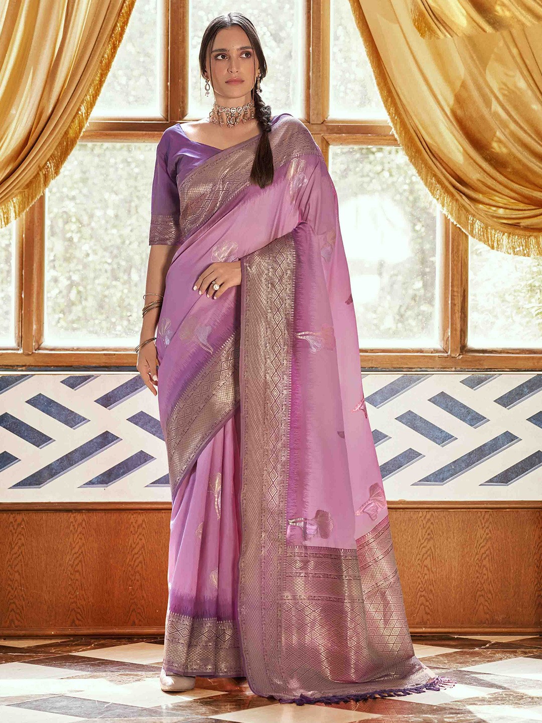 

Mitera Woven Design Saree With Blouse Piece, Pink
